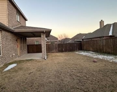 2308 Houston Drive - Photo Thumbnail 10