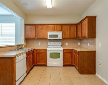 4168 Kyndra Circle - Photo Thumbnail 9
