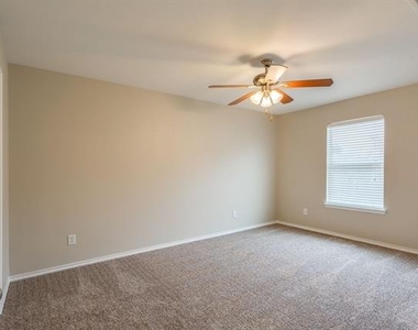 4168 Kyndra Circle - Photo Thumbnail 19