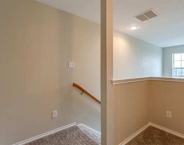 4168 Kyndra Circle - Photo Thumbnail 23
