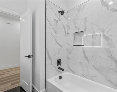 2714 Hector Street - Photo Thumbnail 28