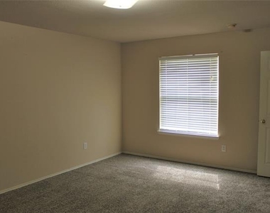 9724 Indian Canyon Drive - Photo Thumbnail 9