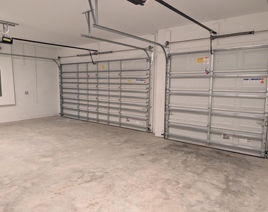 1332 Se Willow Oaks Street - Photo Thumbnail 18