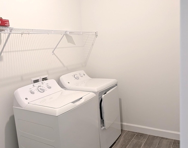 1332 Se Willow Oaks Street - Photo Thumbnail 7