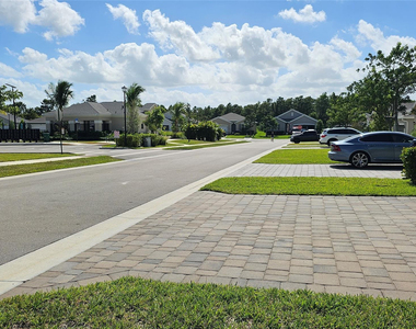 3034 Ne Skyview Lane - Photo Thumbnail 20