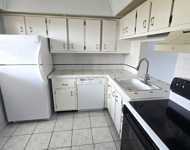 2800 Nw 56th Avenue - Photo Thumbnail 1