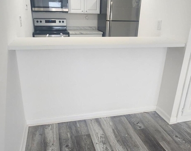 13390 Ne 7th Avenue - Photo Thumbnail 7