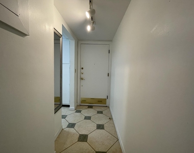 1601 S Flagler Drive - Photo Thumbnail 9