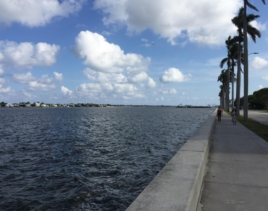 1601 S Flagler Drive - Photo Thumbnail 31