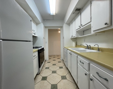 1601 S Flagler Drive - Photo Thumbnail 4