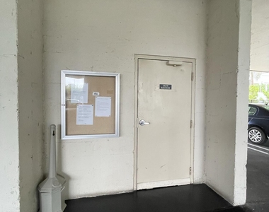 1601 S Flagler Drive - Photo Thumbnail 23