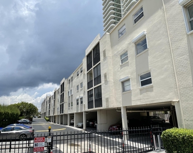 1601 S Flagler Drive - Photo Thumbnail 20