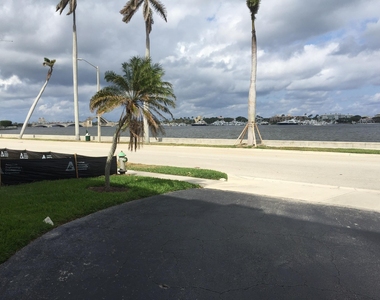 1601 S Flagler Drive - Photo Thumbnail 30