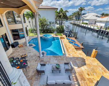 1011 Rhodes Villa Avenue - Photo Thumbnail 15