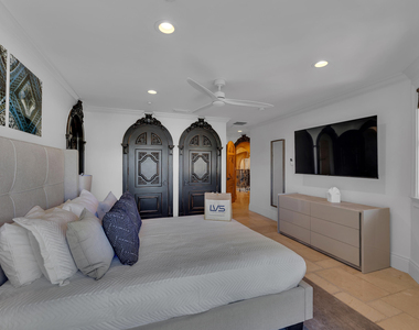 1011 Rhodes Villa Avenue - Photo Thumbnail 18