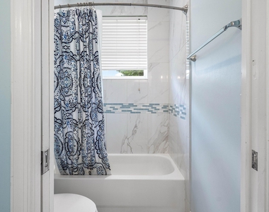 4675 Manderly Drive - Photo Thumbnail 18