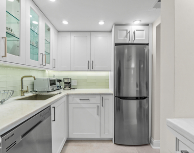 2780 S Ocean Boulevard - Photo Thumbnail 9