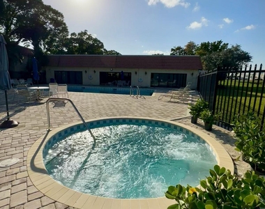 132 S Cypress Road - Photo Thumbnail 16