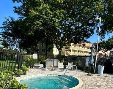 132 S Cypress Road - Photo Thumbnail 17