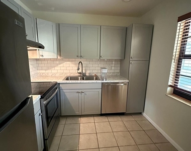 132 S Cypress Road - Photo Thumbnail 2
