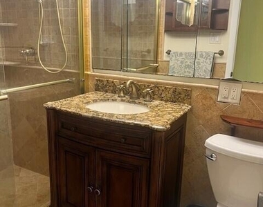 132 S Cypress Road - Photo Thumbnail 9