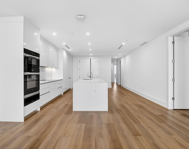 220 Lake Shore Drive - Photo Thumbnail 16