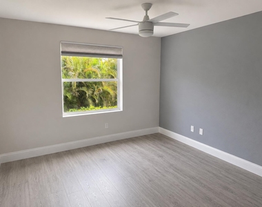 6330 Nw 80th Drive - Photo Thumbnail 14