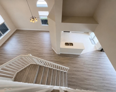 6330 Nw 80th Drive - Photo Thumbnail 12