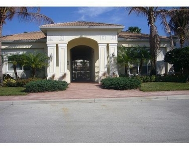4203 E Myrtlewood Cir Circle E - Photo Thumbnail 16