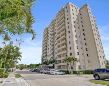 900 Ne 18th Avenue - Photo Thumbnail 21