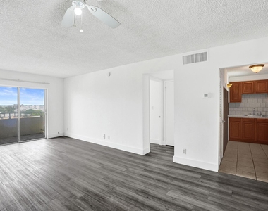 900 Ne 18th Avenue - Photo Thumbnail 9