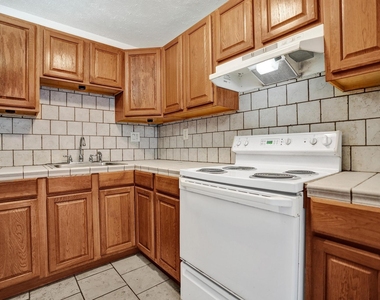 900 Ne 18th Avenue - Photo Thumbnail 5