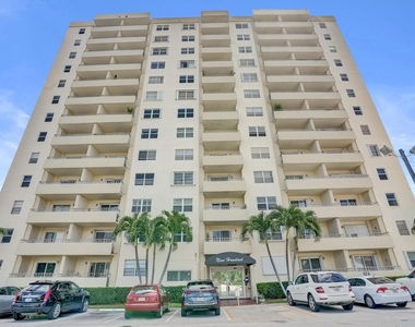 900 Ne 18th Avenue - Photo Thumbnail 22
