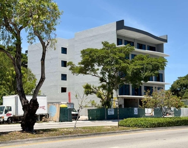 4110 Nw 22nd Avenue - Photo Thumbnail 3