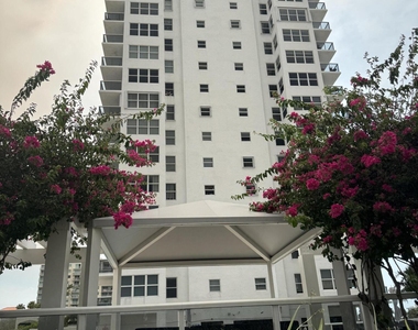 3015 N Ocean Boulevard - Photo Thumbnail 15