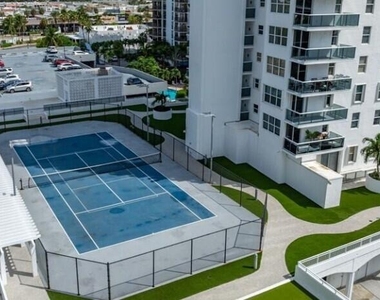 3015 N Ocean Boulevard - Photo Thumbnail 9