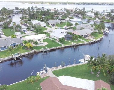 1694 Sw Boatswain Place - Photo Thumbnail 30
