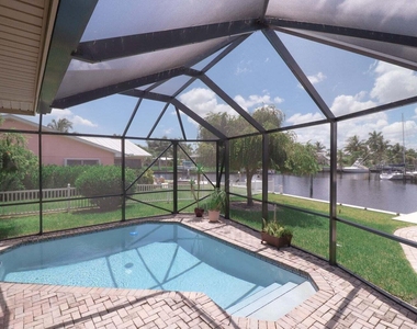 1694 Sw Boatswain Place - Photo Thumbnail 18
