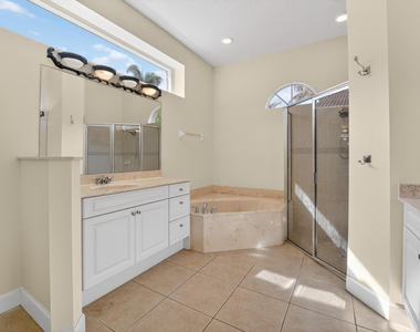 854 Sw Saint Tropez Court - Photo Thumbnail 25