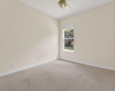 854 Sw Saint Tropez Court - Photo Thumbnail 20