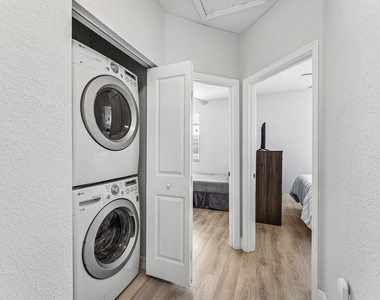 295 Ne 5th Avenue - Photo Thumbnail 27