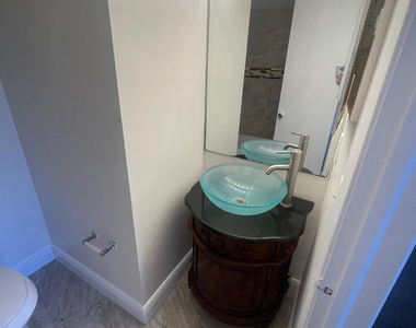 3910 Nw 90th Avenue - Photo Thumbnail 8