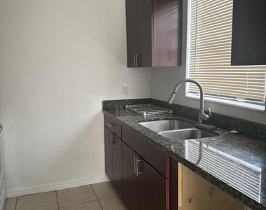 1401 N J Street - Photo Thumbnail 2