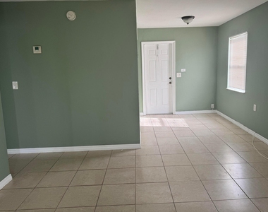 1401 N J Street - Photo Thumbnail 10