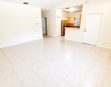 1440 Hawthorne Place - Photo Thumbnail 2