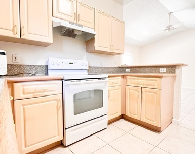 1440 Hawthorne Place - Photo Thumbnail 5