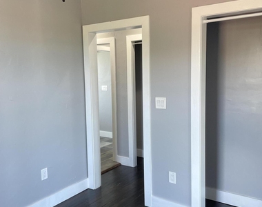 432 15th Street - Photo Thumbnail 5