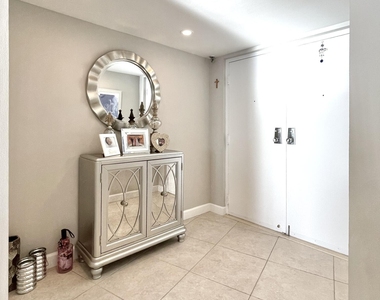 5420 N Ocean Drive - Photo Thumbnail 26