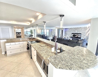 5420 N Ocean Drive - Photo Thumbnail 1