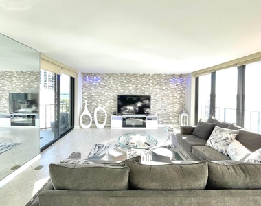 5420 N Ocean Drive - Photo Thumbnail 6